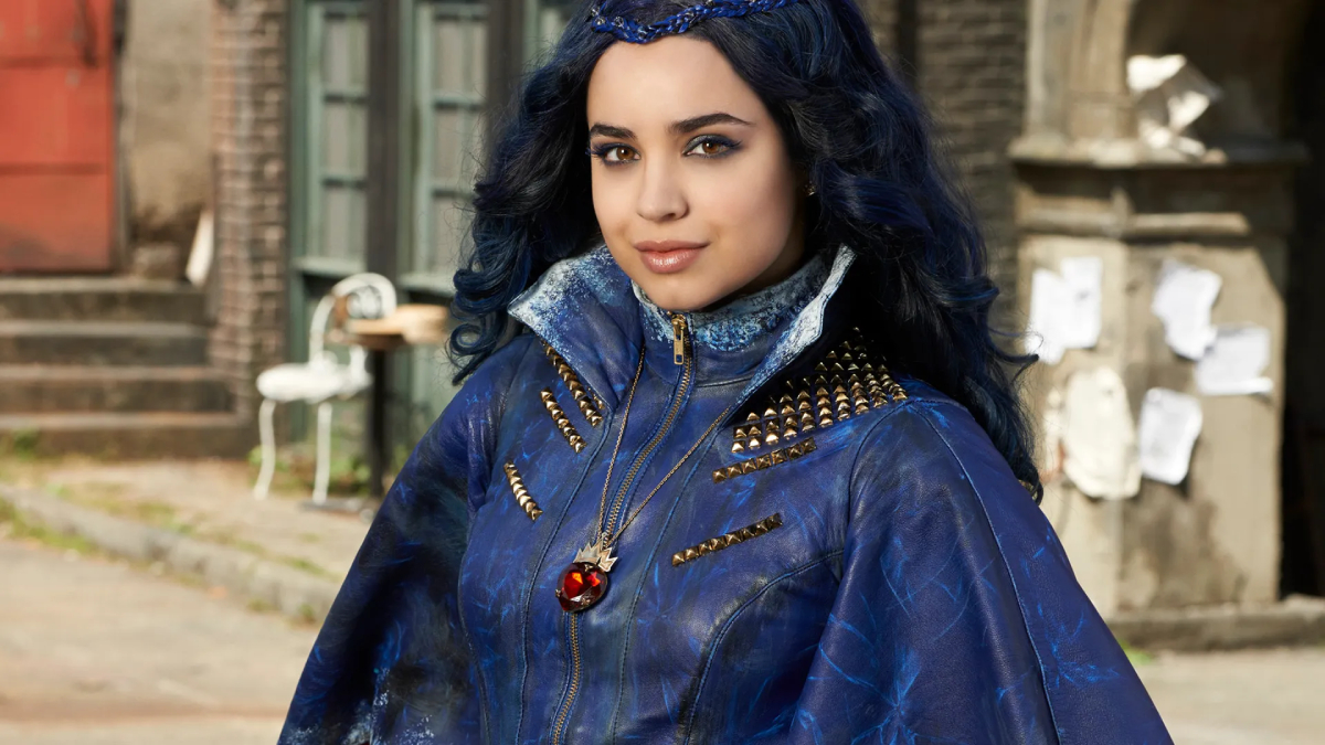 Lời dịch Rotten to the Core (Descendants) - Dove Cameron, Cameron Boyce, Booboo Stewart, Sofia Carson - ảnh 5