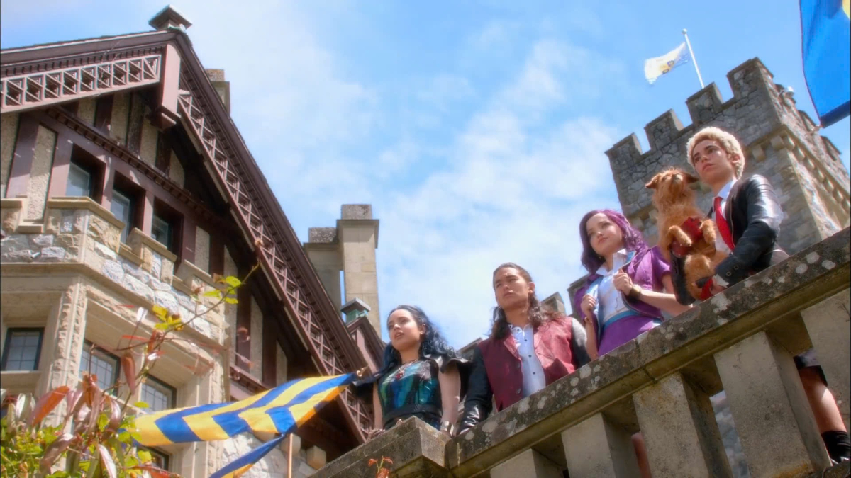 Lời dịch Be Our Guest (Descendants) - Mitchell Hope, Spencer Lee, Kala Balch, Marco Marinangeli - ảnh 2