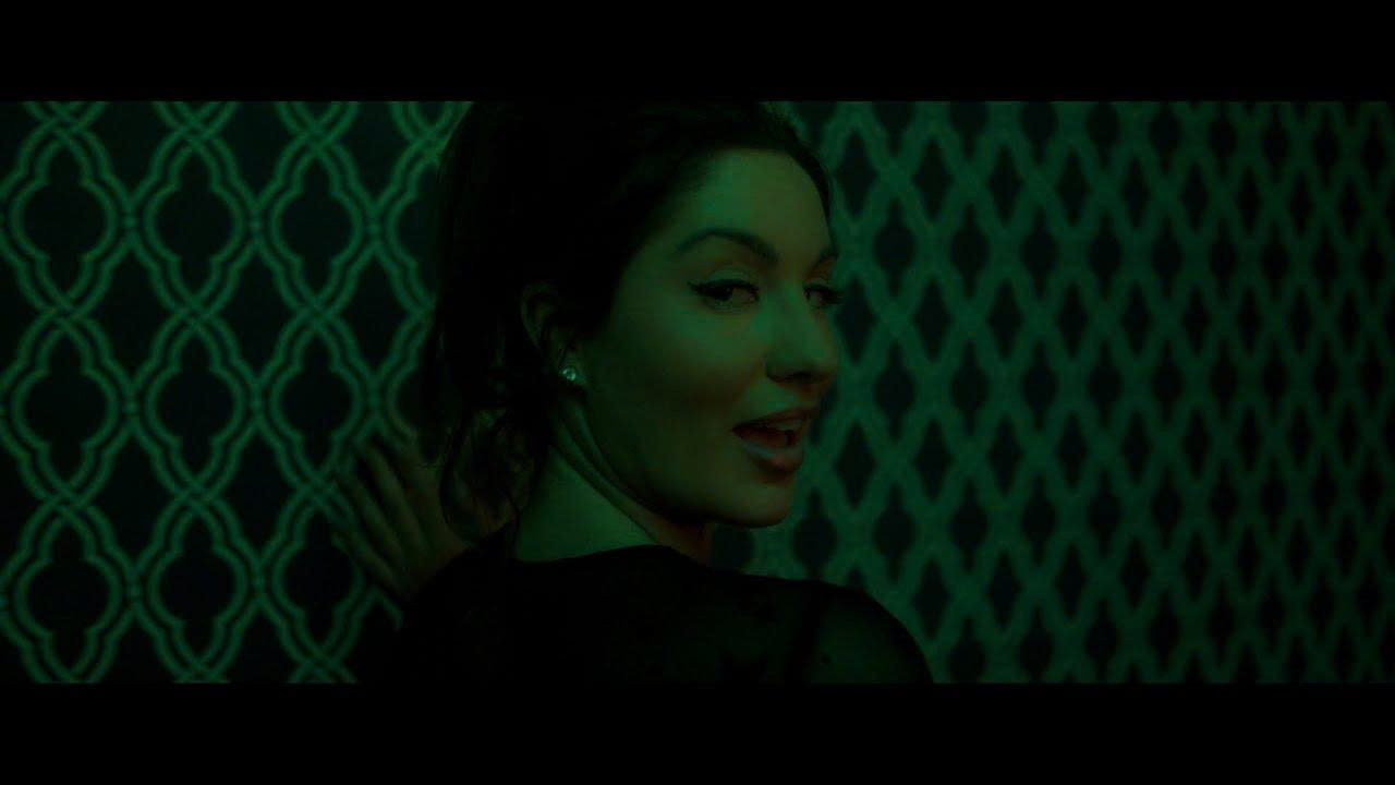 Lời dịch Grind Me Down - Lilianna Wilde
