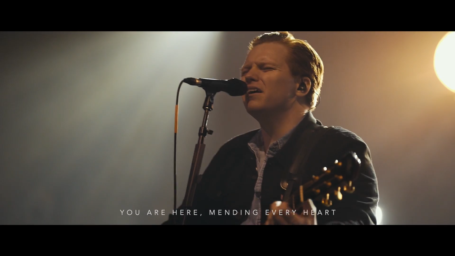 Lời dịch Way Maker - Leeland