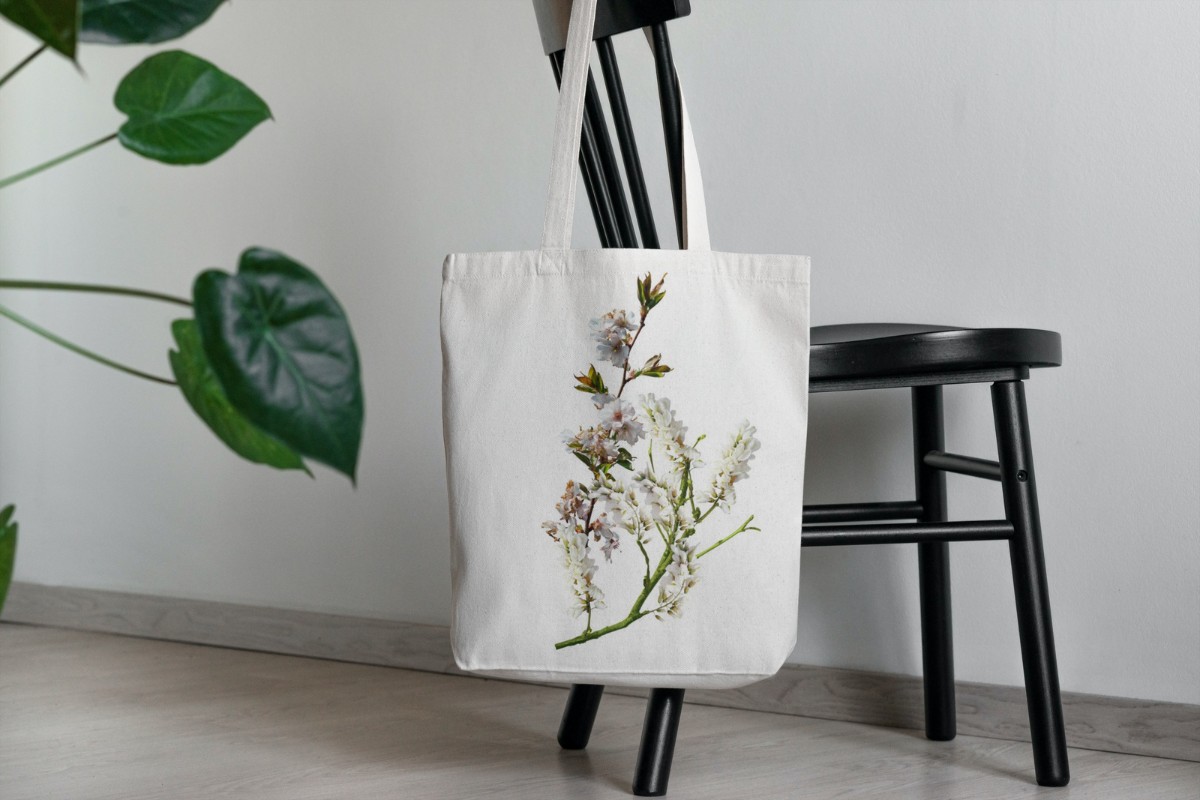 Tote bag