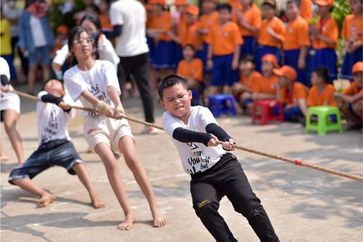 Tug of war