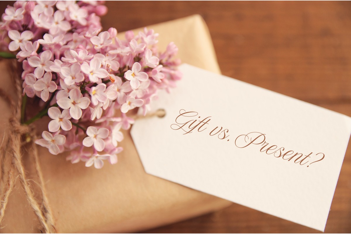 Phân biệt Gift và Present trong Tiếng Anh