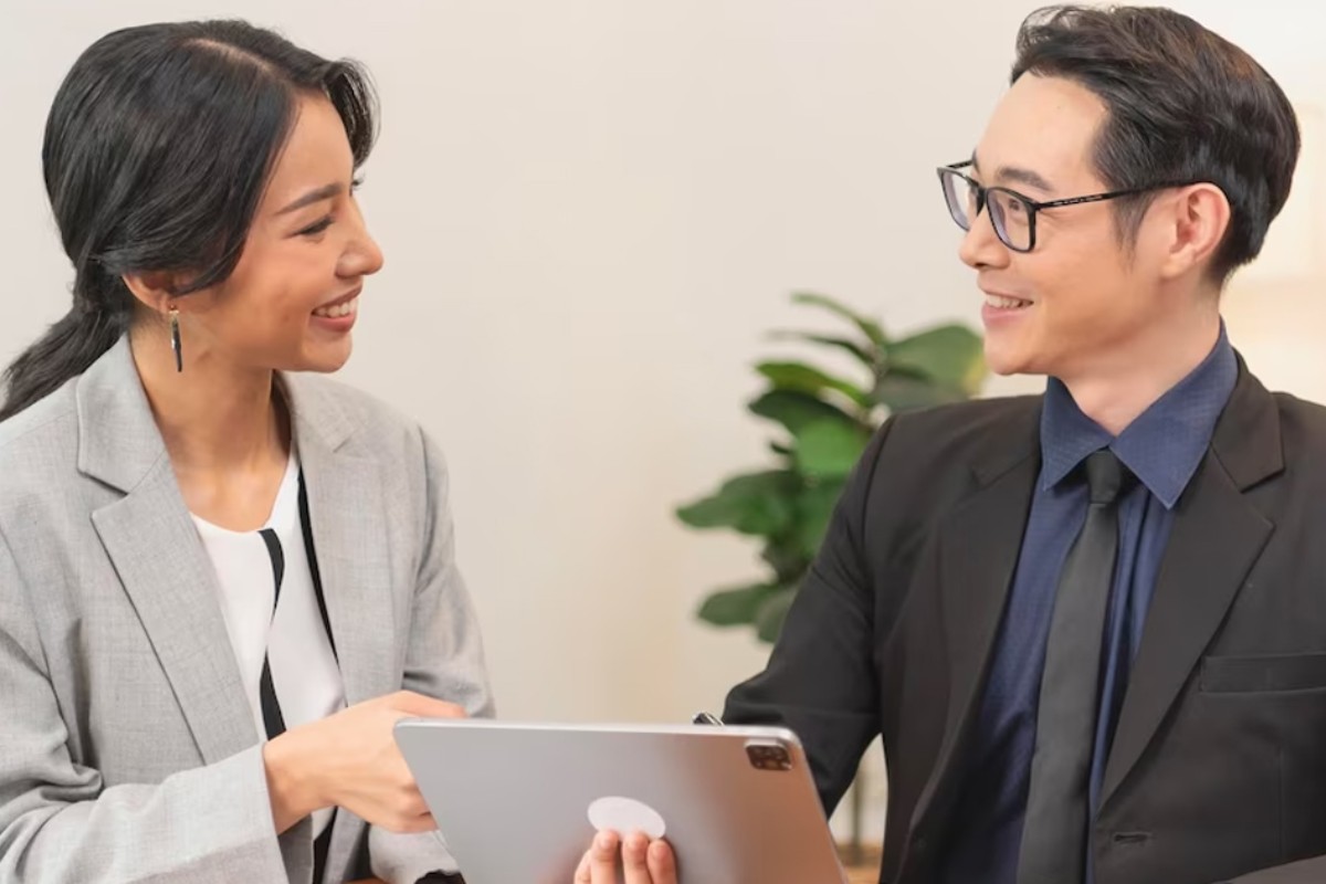 Mẫu câu thuyết phục Tiếng Anh hiệu quả cho giao tiếp và công việc