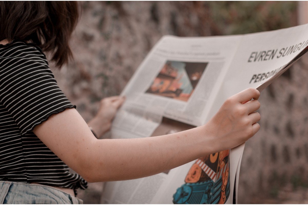 Run your eyes over something