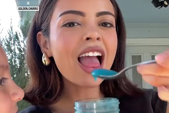 Phản Ứng Của Mẹ Khi Lần Đầu Ăn Tảo Sea Moss