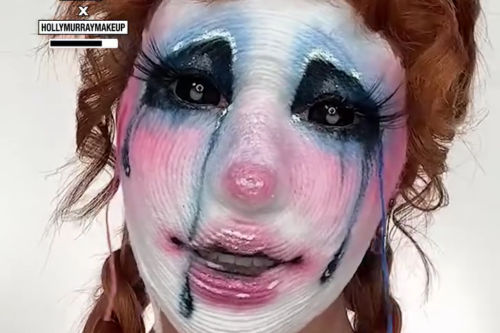 Trang Điểm Búp Bê Len Ghê Rợn