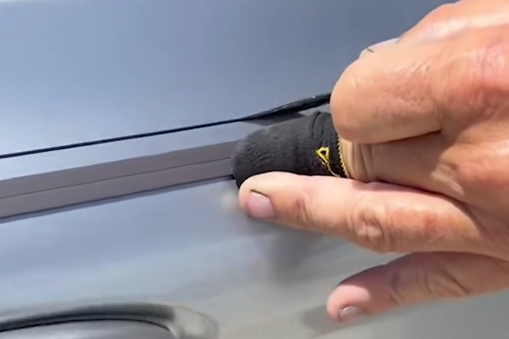 Vẽ Trang Trí Xe Bằng Đôi Tay Cực Kỳ Vững