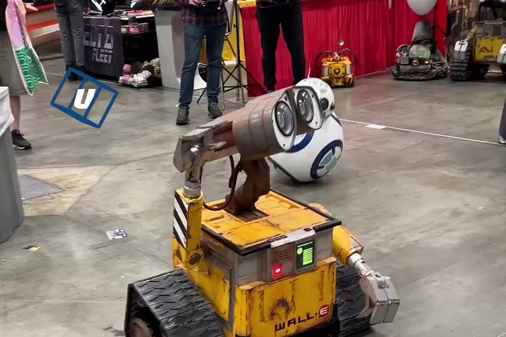 WALL-E Bị Sốc Tâm Lý