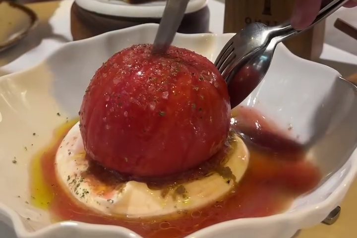 Món Salad Hy Lạp Độc Lạ Chưa Từng Thấy