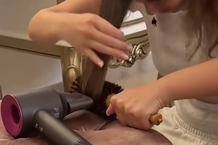 Mẹo Sấy Tóc Ngược