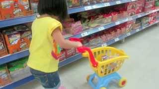 Bé đi mua sắm tạp hóa – Sop Mini – Baby Doing Grocery Shopping -Mini Shopping Cart – Phụ đề song ngữ