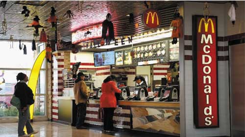 Nhật bản phải xin lỗi khi đưa ra lệnh cấm vô gia cư - McDonald’s Japan ‘sorry’ over homeless ban
